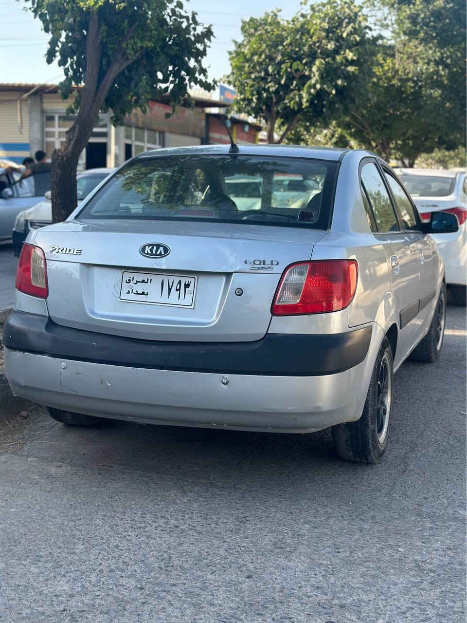 Kia rio  ABS کوشن جڵد تەبرید لەسەر سویچ
گێڕو مەکینە بەشەرت فول فولە بەس سلایت نیە 
***********
*********** بشدار, السليمانية
