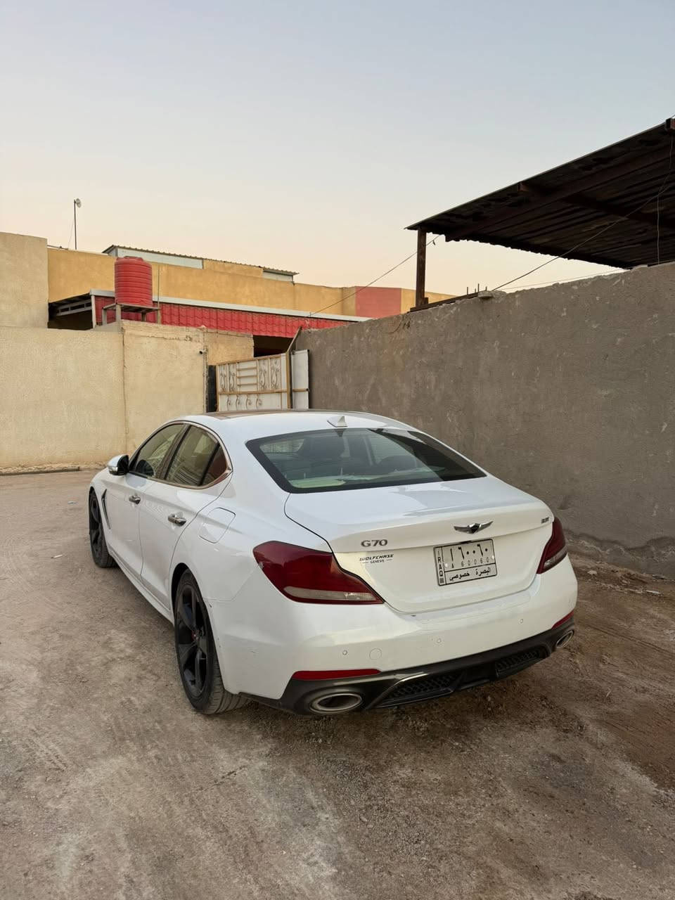 سلاام عليكم چينيسس البيعG70وارد امريكي تقريرها مياه أمطار بدون حادث رقم مميز بصره ماشيه88ميل السعر210وبيه مجال رقم التلفون***********
