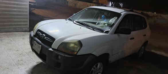 سلام عليكم لبيع توسان موديل 10ماشيه 180مكينه وكير وصدر جديد رقم بغداد مابيه اي نقص بيه جاملغ خلفي شويه صبغ ول بنيد بدل بلادي سعر 115 بكاني بغداد بنوك ***********5
