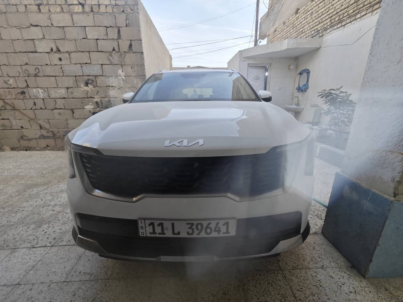 سورنتو 24 مكفولة رقم بغداد بأسمي مكاني ناصريه شطره للبيع ***********
