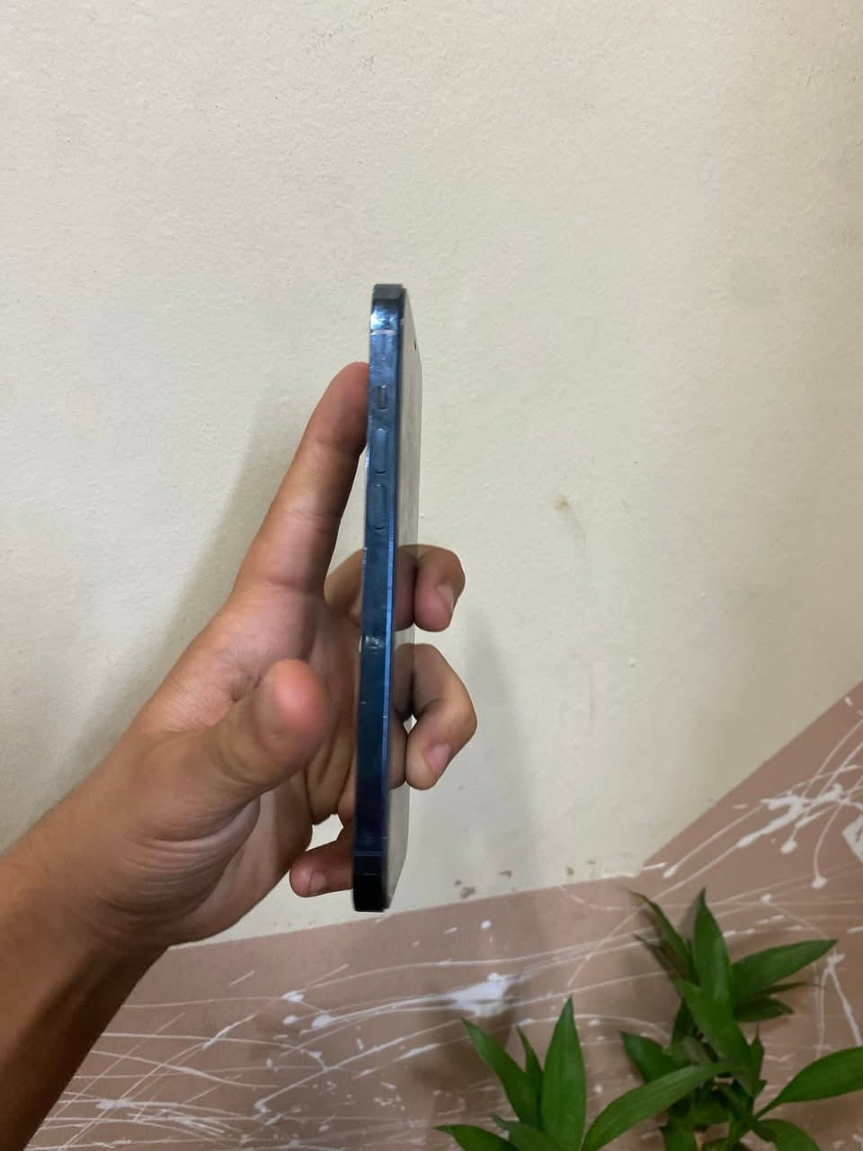 آيفون 12 برو ماكس
ذاكره 128 

بطاريه 100 

فيس إيدي متوقف بل تحديث 

جهاز كاميراته دمعه كله شغال 

سيم كارت سماعات كامرات كله شغال 

جهاز لوك بدون أي عيب 

جهاز حيل نضيف 

سعره 375

عنوان كركوك ***********
