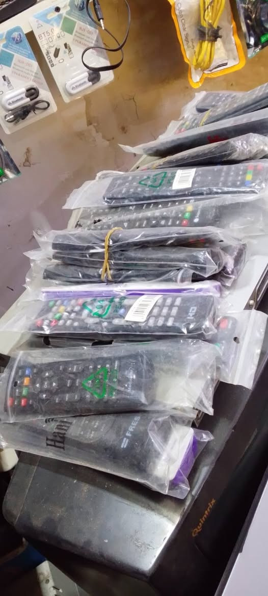 السلام عليكم يا الله يوجد لدينا جميع انواع اللدات واللاصق بانواعه وصوردر ممتاز كرتات اناره كبير وصغير يوجد لدينا انواع الستلايت انترنت ويوجد ايضا تي في بوكس محدث لمده سنه العنوان الحسينيه شارع المكاتب قرب العماره الحمراء المكتب الهندسي اهلا وسهلا بكم


**إذا كنت صاحب هذا الإعلان وتريد حذفه لأي سبب، رجاءا أرسل رسالة إلى الدعم الفني**