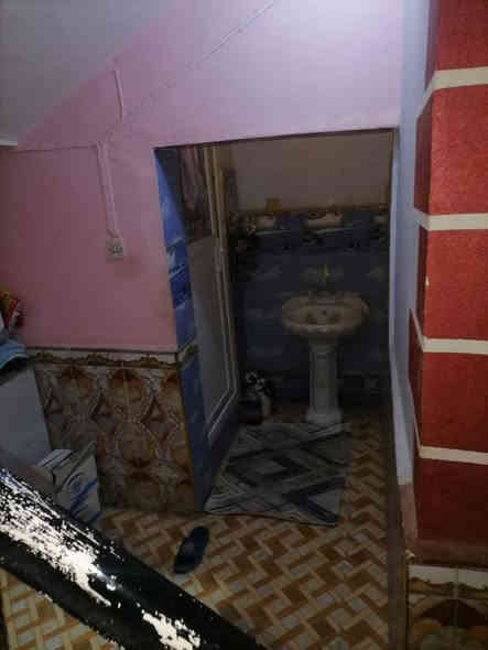 بيت للبيع في الحيانية طابو ملك صرف مساحته 150 متر طابقين طابق الأرضي يحتوي على غرفة و هول واستقبال ومطبخ و صحيات داخلية وخارجية طابق ثاني يحتوي ع غرفتين وصالة كبيرة و حمام وسطح كبير سعر 120
تواصل
***********
