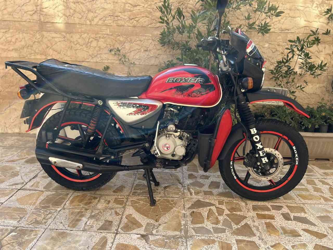 السلام عليكم بًوكسر للبيع موديل 2023 رقم وسنويه بغداد تحويل ثاني يوم اي نقص ما بيه مكينه مكفوله ما مفتوحه ولا تبخير ولا تنقيص  دراجه جاهزه كبل للشغل مكاني بغداد المحموديه 
***********
***********
