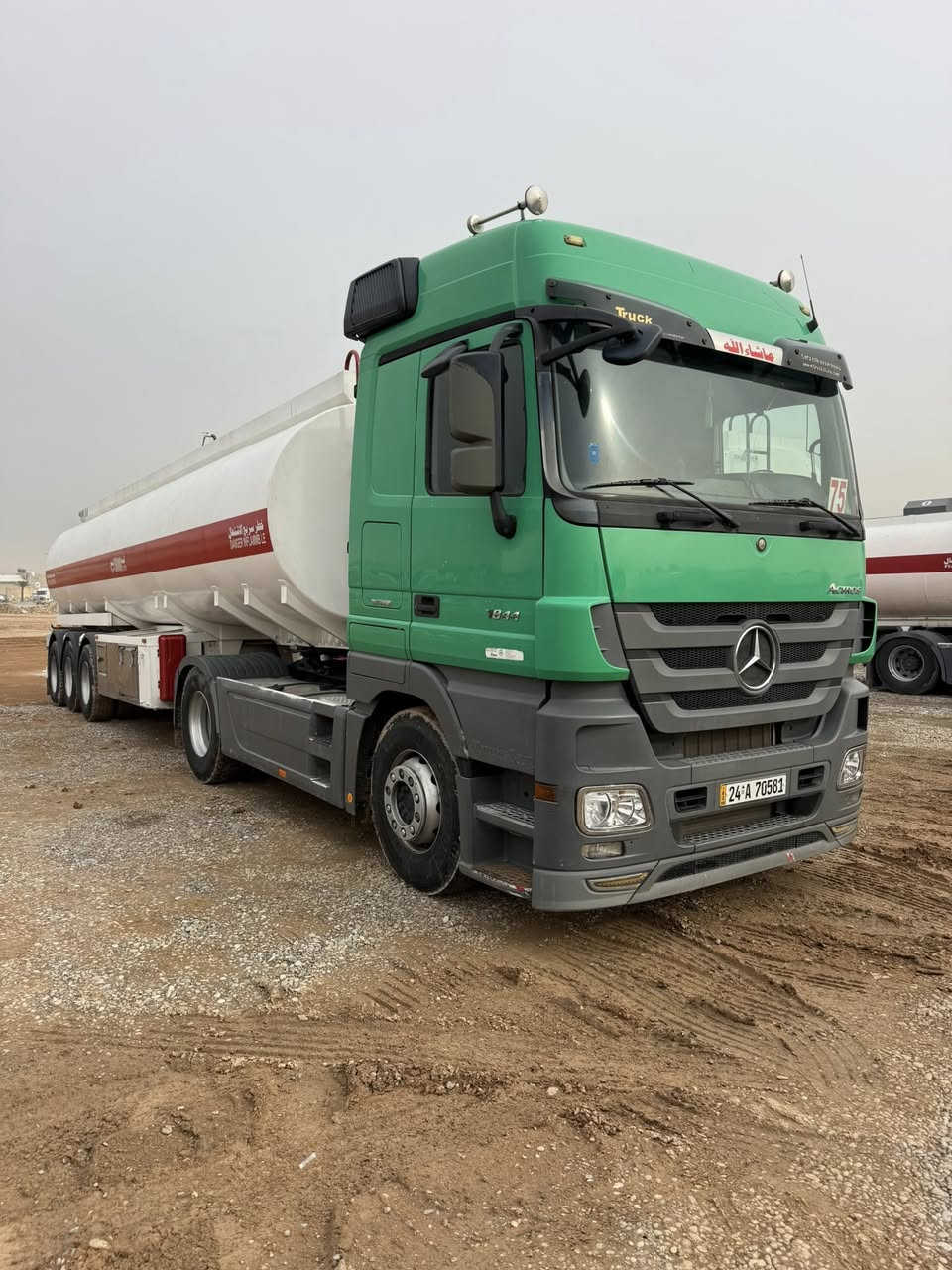 اكتروس حواجب جانمبو موديل 2012 حجم 1844 صهريج فصال روعه موديل 2021  السياره كفاله عامه ارقام جديد سياره سنوتين راس وعربانه للاستفسار: ***********
