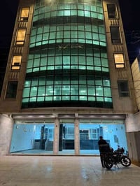 الايجار.    او للبيع.      بنايه تجاريه.  5 طوابق مع سرداب   بنايه جدي...