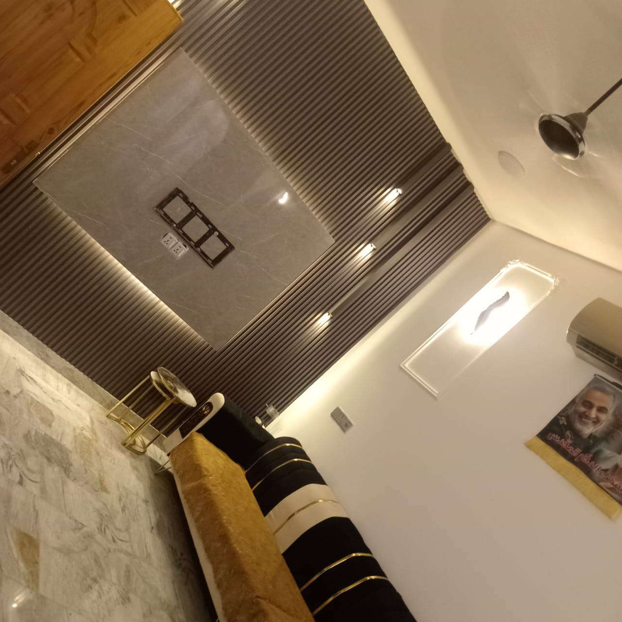 سلام عليكم دار للبيع زراعي سند 25 مساحة 100متر /5/20/قاط ونص عدد الغرف نوم /2/ استقبال /صالة/مطبخ حار /مطبخ بارد / حمامات عدد 2/خدمات ماء /كهرباء/تبليط/مجاري/ كهرباء خطين / عنوان بغداد حي النصر شارع البحيرة رقم الهاتف *********** لسعر تصل وبخدمتك بنيان جديد 2025
