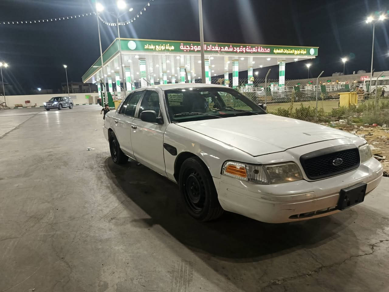 للبيع فورد فكتوريا ٢٠٠٧ متعوب عليهه مال مزاد كامله من كلشي مكان بغداد السعر ٤٥ ***********

