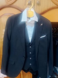 للبيع قياس 44  راسلني واتساب 07881808288