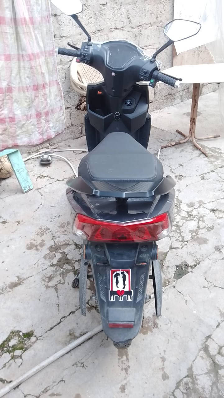 السلام عليكم ورحمة الله وبركاتة
ماطور سكنس للبيع ماطور النضافه98/100
بطاريات6 ليثيوم 
سرعه حقيقي 50
3نمر +مثبت سرعه+بك
غراضو كامله
السعر 700وبي مجال ويرهم معارضه بموبايل حديث الرقم***********
