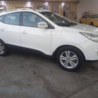 توسان • ٢٠١٤ • مكفول عدا باب سايق