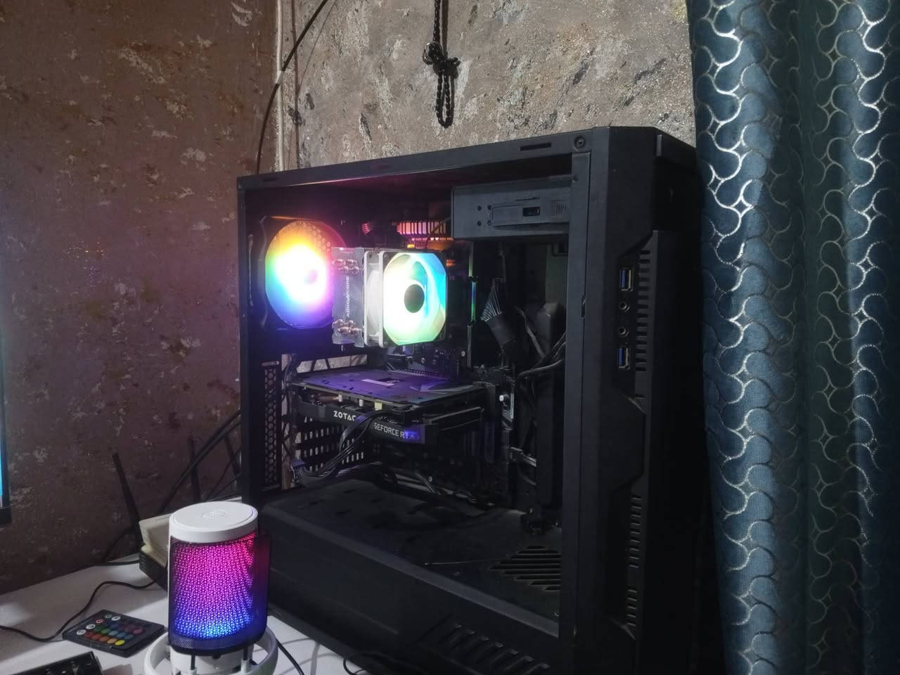 المواصفات 
المعالج R5 3600
الكرت RTX2060 6g من زوتاك
رام 8 DDR4
المذر بورد B450
التخزين hhd 600 gb
المبرد من ABKONCORE CT406W
مع شاشه حجم 24 144فريم 
و مايك كيمنك Maono DGM20
و ماوس و كيبورد ميكانيكي من ريد دراكون 
السعر 900 
عنواني بغداد


**إذا كنت صاحب هذا الإعلان وتريد حذفه لأي سبب، رجاءا أرسل رسالة إلى الدعم الفني**