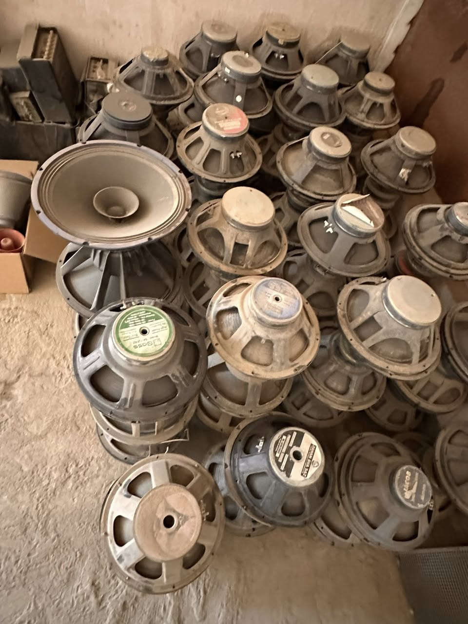 متوفر لبب 12  كايمات الي يريدهن  ويلفهن يتواصل على رقم ***********
الموقع بابل الحلة
