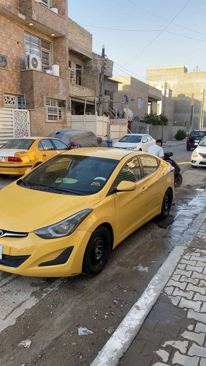 السلام وعليكم النتره وارد أمريكي  موديل 2016 حادث الجاملغ الخلفي وربع الباب بمريكه والجنطه مبدله بل عراق محرك 2000دوش تخم تاير جديد دوشمه جديده  
سعر 107وبيه مجال  
***********
