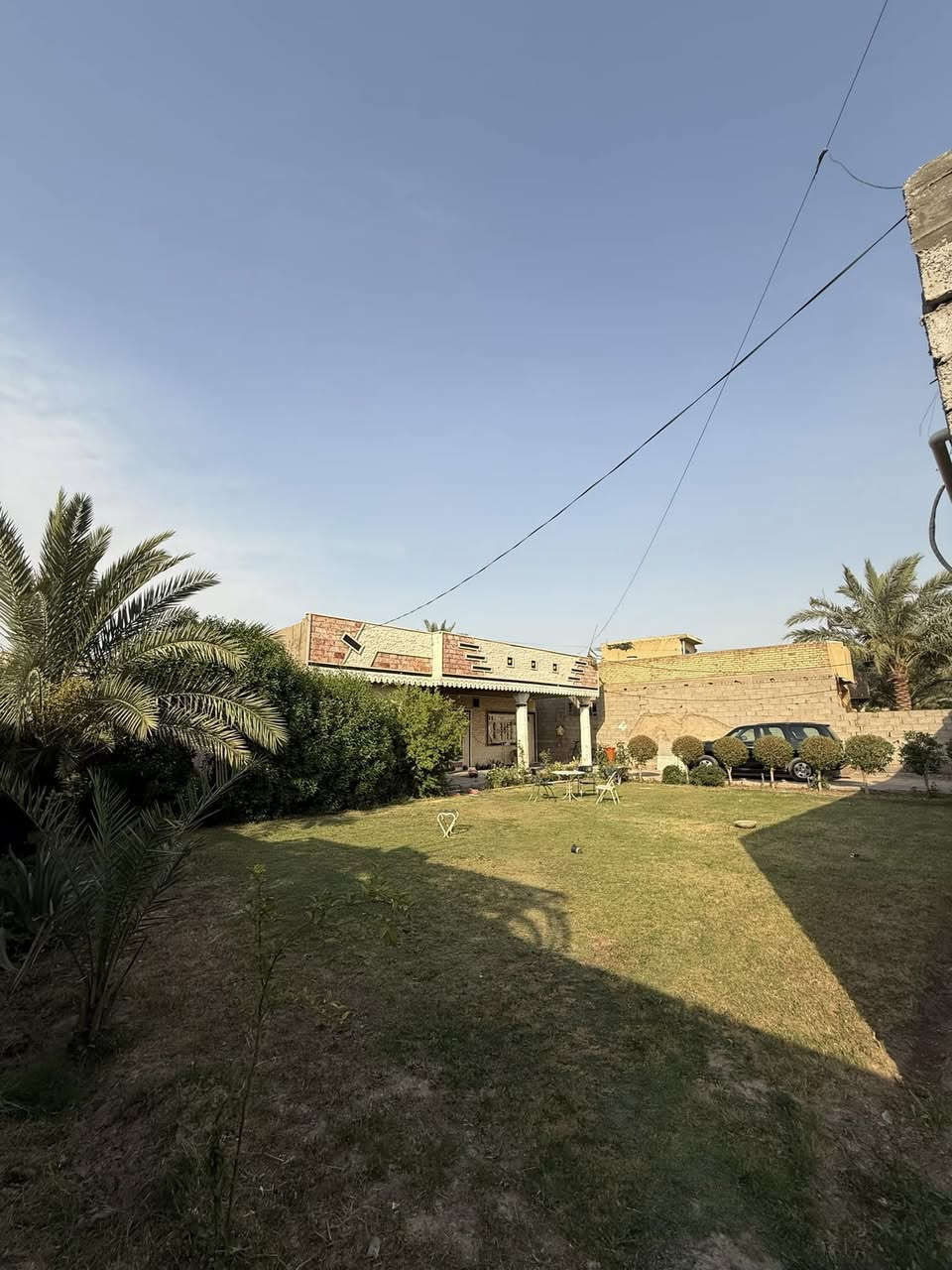 🏡 للبيع دار مع 6 محلات تجارية مؤجرة 🏪

📍 الموقع:
بوب الشام – مقابل المتنزه – قرب العلوة – على شارع تجاري حيوي قريب من تربية شمال بغداد.

📐 التفاصيل:
▪️ المساحة الكلية: 850 متر
▪️ تحت البناء: 160 متر
▪️ الواجهة: 23 متر
▪️ النزال: 37 متر
▪️ الشارع: 20 متر
▪️ السند: 17 (مفوض بالطابو)

✨ المميزات:
✔️ 6 محلات تجارية مؤجرة
✔️ موقع تجاري ممتاز وحركة مستمرة
✔️ مناسب للاستثمار والسكن بنفس الوقت
✔️ واجهة قوية على شارع تجاري

📞 للاستفسار:***********
              ***********
