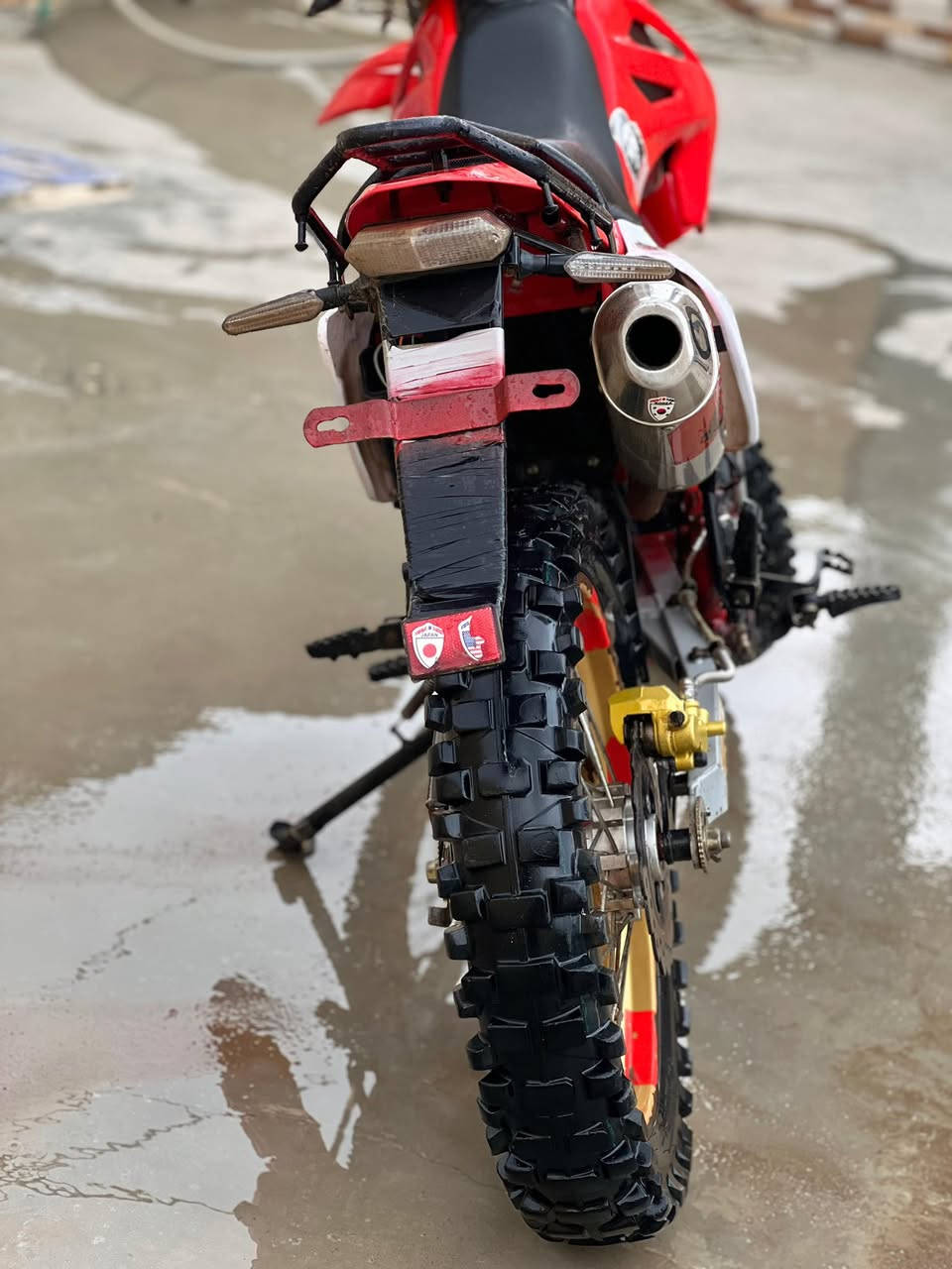 سلام عليكم كاويار للبيع
موديل 2025  
شرط باب اول ومامفتوح مامطخوخ صبانه شرط شركه 
دبلات كلها شغاله كهربايات كلشي شغال مايعوزو ربع 
السعر بمليون و150 وبي مجال 
ويرهم مراوس بتايكر 2020 نضيف وينطي فرق 
اتصل عل رقم.  *********** اتصل وابشر 🔥
