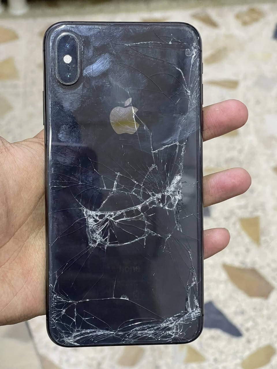 اكس إس ماكس  للمراوس بيباد 8او ايباد مني او ايباد 9
ذاكرة 256
بطارية بل حدود السبعينات 
ابدل شاشة فقط اصلية 
فيس ايدي شغال


**إذا كنت صاحب هذا الإعلان وتريد حذفه لأي سبب، رجاءا أرسل رسالة إلى الدعم الفني**