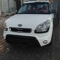 كيا صول 2013 خليجي محرك 1600 دوش سعر 77 وبيها مجال قليل اتصال 07707895...