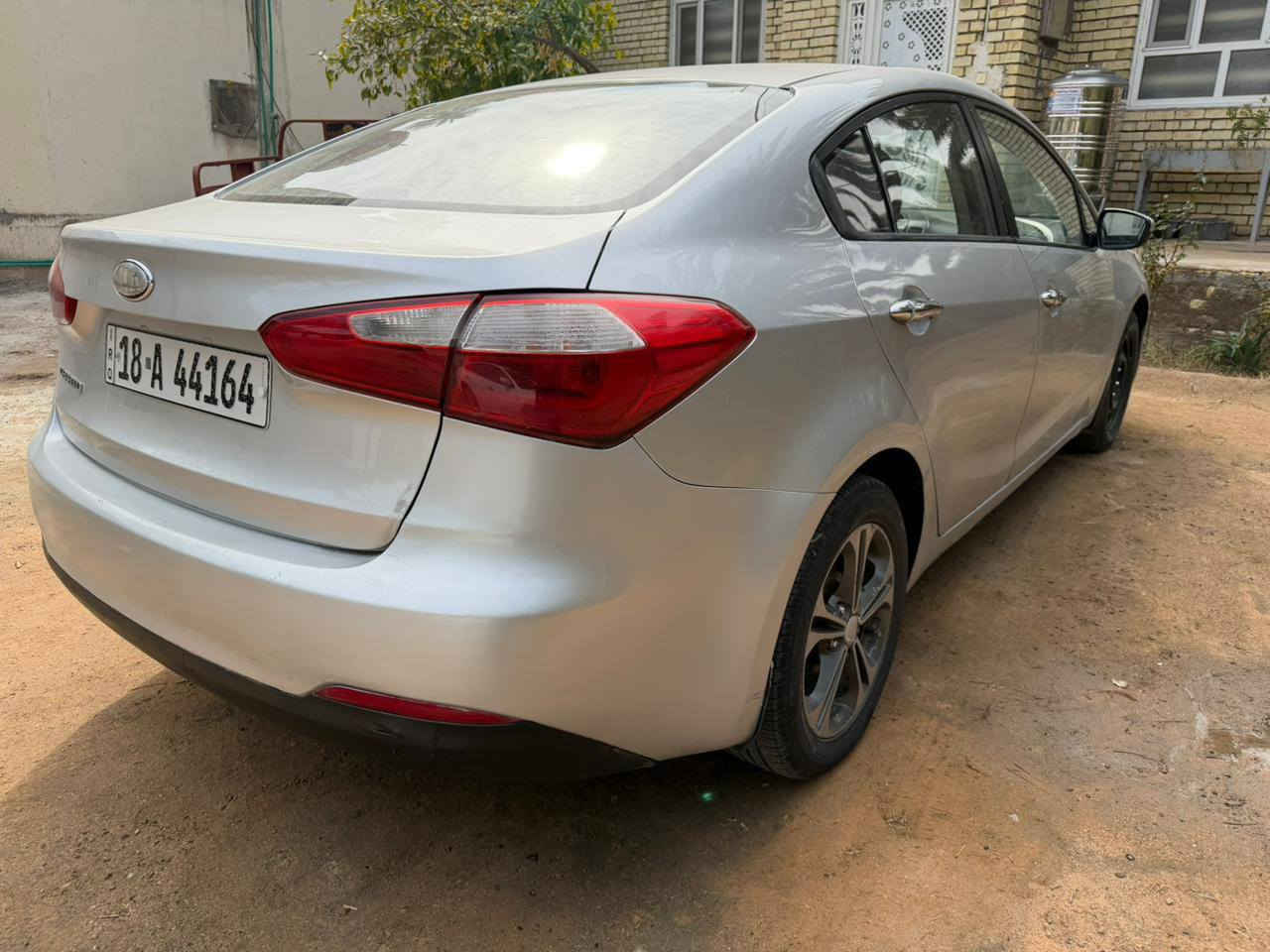 السلام عليكم
اخوان عندي هاي السيراتو موديل ٢٠١٤ بابل فول عدى الفتحه رقم انكليزي جديد مصبوغه احزام 
هيه اكو مكانات جارده وصبغتهن بس انكول احزام السياره مكفوله من ضربه ترايها مال زيرو جديده  اريد سوناتا ٩ او ١٠ او ١١ مقدس شرط حته لو مصبوغه احزام بس كون مابيها ضربه امراوس العنده يدزلي المعلومات ع الخاص ومكاني نجف كوفه


**إذا كنت صاحب هذا الإعلان وتريد حذفه لأي سبب، رجاءا أرسل رسالة إلى الدعم الفني**