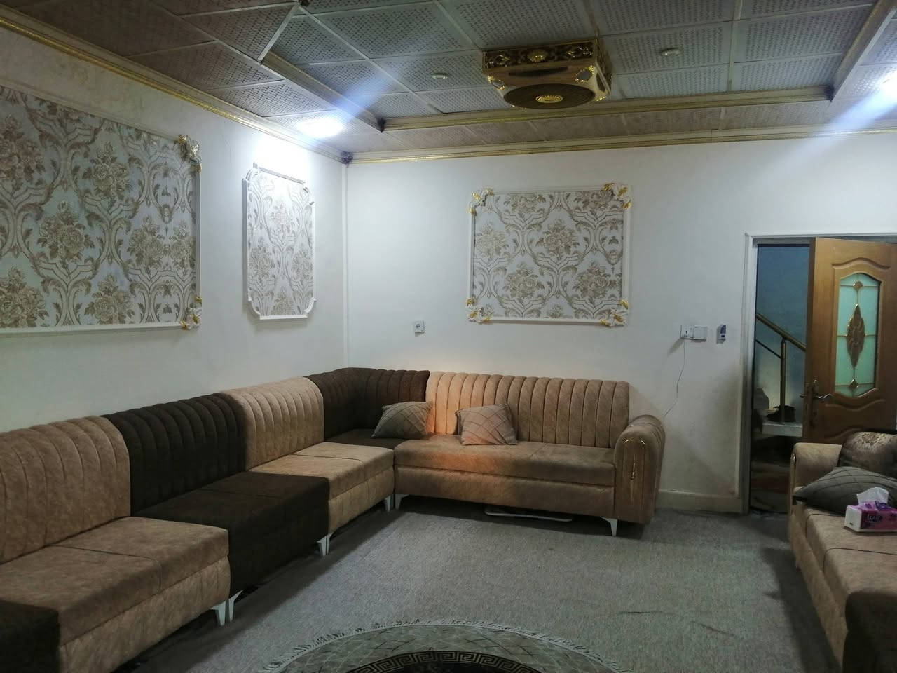 دار للبيع
المساحة ٢٠٠م
واجهه١٠م
نوع العقار طابو صرف
طابقين الطابق الأول بي غرفتين نوم
ومطبخ واستقبال وصحيات داخل وكراج

الطابق الثاني بي غرفتين نوم وهول
وصحيات
عنوان الدار قرب جسر الحصو والرمل
القادسية الثانية
السعر مناسب جداً 130 مليون
للأستفسار والإتصال

***********
***********

مكتب الراشد للعقار
القادسية الثانية فرع جامع الهدى
