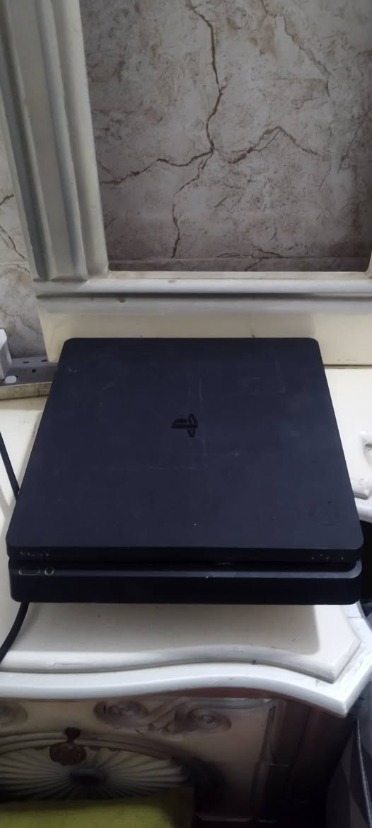 سلام عليكم بلي 4سلم مهكر ويا 8العاب السعر 225مكاني كوفه ***********
