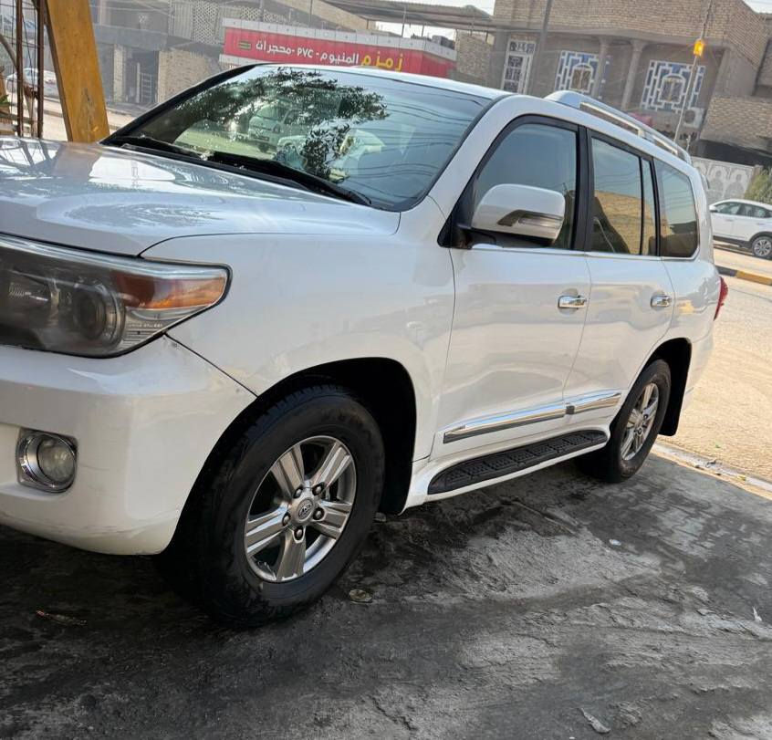 للبيع لاندكروز مديل 2008 أصل بليته وسنويه خليجي محدثه 15 سياره بانزين محرك 6 سلندر كير عادي سياره مصبوغه حزام أثر شيل الخطه كفاله من الضربه موصفات 3 بصمات تبريد قطعتين ثلاجه رقمه كربلاء مشروع وطني بأسم راعيه تحويل ثاني يوم السعر 220 ورقه وبيه مجال الشراي يتصل مكانه البصره وبغداد *********** .
