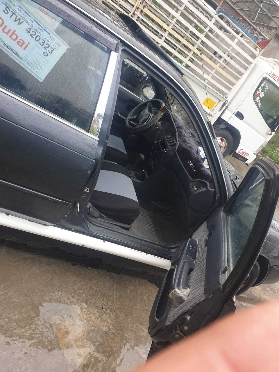 كورلا موديل 95 رقم ديالى الماني شرط التحويل
 كير ومكينه مكفولات 1600 حداديه جديده كهربائيات كلها شغالة تبريد شغال صدر امامي خلفي جديد مشط وبور جديد سنتر لوك سويج تحكم عن بعد مسجل شغال
سيارة بدون صبغ لايت عالي ناصي زنون
السعر 46 وبيها مجال بسيط كلش
او مراوس حسب القناعة 
ديالى المقدادية 
الاتصال ***********
