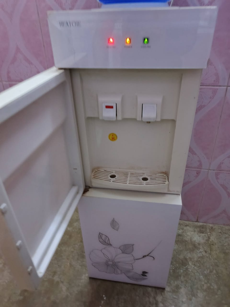 براد شغال بشرط حار بارد ثلاجه كل عيب مابيه كله شرط سعر 60 وبيه مجال مكاني كركوك حي عسكري شراي اتصل ***********
