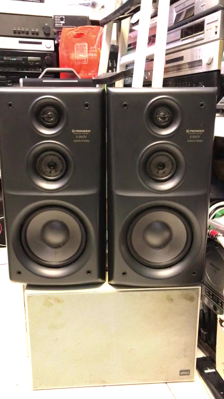 PIONEER 60 WATTS 6 OHMS
3 WAY SPEAKER SYSTEM 
MADE IN JAPAN
 🔵     ........... ســعــر ( ۱۲٥ ) ٲلـــف ...........
( کوردی • عربي )

🟢توصيل موجود الي جميع المحافضات
🟡گەياندن هەیە بۆ هەموو شوێنێک

🟠مــعـرض هــونـەر
🔸للـصوتــیات(امبلیفایر• سماعة• رادیو• انتیك• مایكروفون)
🔸عــنـوان• اربیل سوق بالة • شارع اربعین
🔸مـوبایـل• ***********
                   ***********

🔵پـێـشانـگای هــونـەر
🔹بۆ ئامێری دەنگی و کارەبایی(ئیمپلیفایر• سەماعە• ڕادیۆ• مایکرۆفۆن)
🔹ناونیـشان• هەولیر • بازاری لەنگەی ٤۰م
🔹مـــۆبـایـل• 
***********
***********

•••••••••••••••••••••••••••••••••••••••••••••••••••
#iraq #kurdistan #duhok #zaxo #hawler #karbala #slemani #erbil #baghdad #kurd #kurdish #akre  #karkuk #kuwait #najaf
#amplifier #audio #subwoofer #sound #music #audiophile #bass #stereo #amplifiers #speaker #soundsystem #speakers
#اربيل #العراق #بغداد
