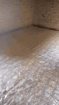 السلام عليكم كادر مختص الصب الارضيات وفرش جلمود وحدل وقلع ارضيات *********** نشتغل اكرسته وعمل
