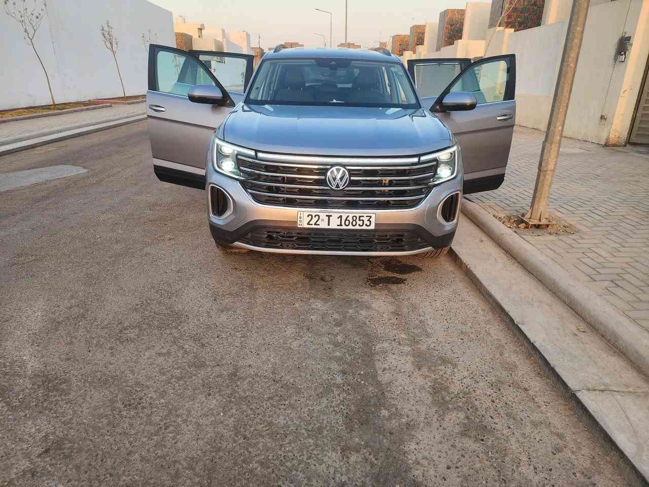 فولكس واكن اطلس 2024
فاملي    Se
سبعة راكب
مكينه 2000 توربو
فول مواصفات ماعدا فتحت السقف ماشية٤٢  الف كيلو
حادث كما موضح بالصورة بدون دواخل بدون ايرباك 
بجم كبس برغي مامفتوح بيه 
كشنات جلد
مقاعد تدفئة وتبريد
صندوك كهرباء
تدفئة ستيرن
قيادة ذاتية
اربع وضعيات قيادة
عدسات متحركة led
اربع ابواب بصمة
كامرة خلفية
تشغيل عن بعد
شحن لاسلكي
سنوية بأسمي تحويل فقط بدون وكالة
للإستفسار اتصال ***********
السعر ٢٧٥٠٠$ وبيها مجال
