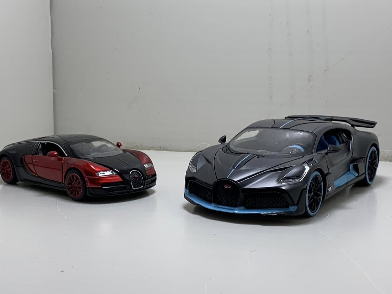 سلام عليكم من رخصة الادمن للبيع مجموعه سيارات مصغره شركات مختلفه واحجام مختلفه على على اي صوره ارد على تعليقك


**إذا كنت صاحب هذا الإعلان وتريد حذفه لأي سبب، رجاءا أرسل رسالة إلى الدعم الفني**