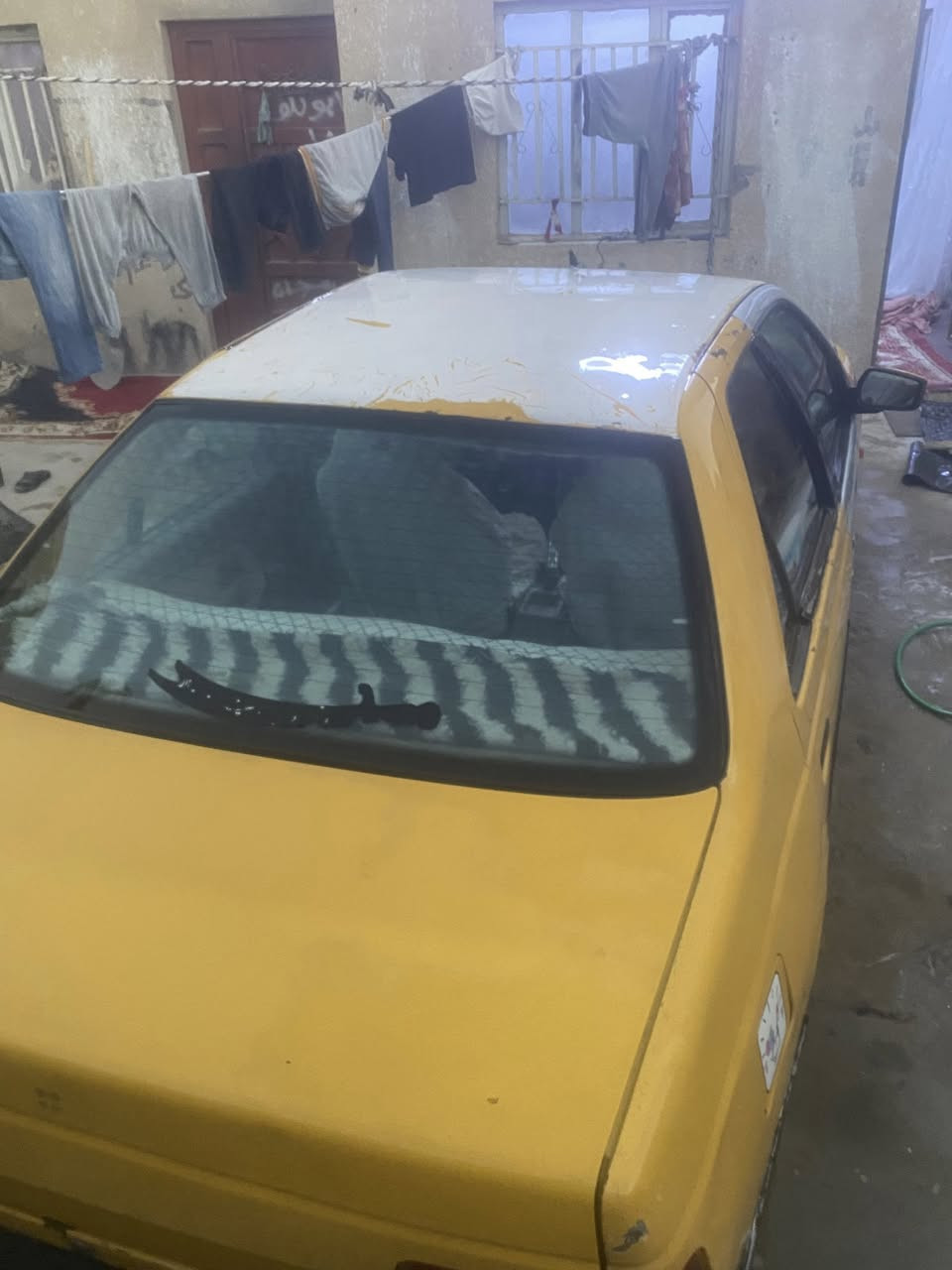 للبيع بيجو ١٤رايدها ٢٠هاي السياره كدامك ما نقصها شي بس تبريد نقص غاز غيره ماعرف سنويتها ٢٨ واي استفسار هاذا رقمي ومكاني زبير ***********
