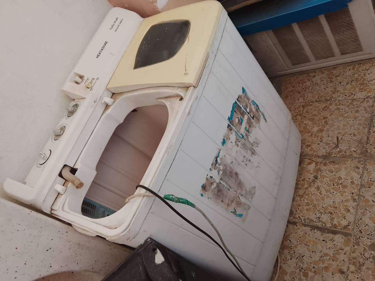 غساله شغاله بس نشافه واكفه مااعرف ليش سعرهه 30  الف ***********
