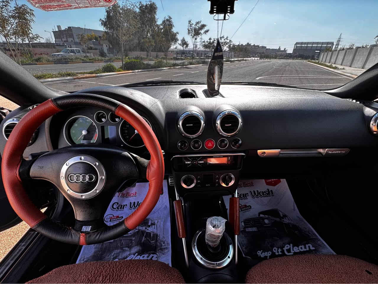 سڵاوی خواتان لێبێ، ئۆدی tt مۆدێلی ٢٠٠٣، سەیارەکە بێ ڕەقەمە و بڕاوەیە، ٨٩،٠٠٠کم ڕۆشتووە، سەیارەکە دەبڵ ئەکسلە و گێر عادییە و مەکینەی تۆربۆیە،
بۆ تەفاصیلی سەیارەکە و سعرەکەی: ***********
کەلار كالار, السليمانية
