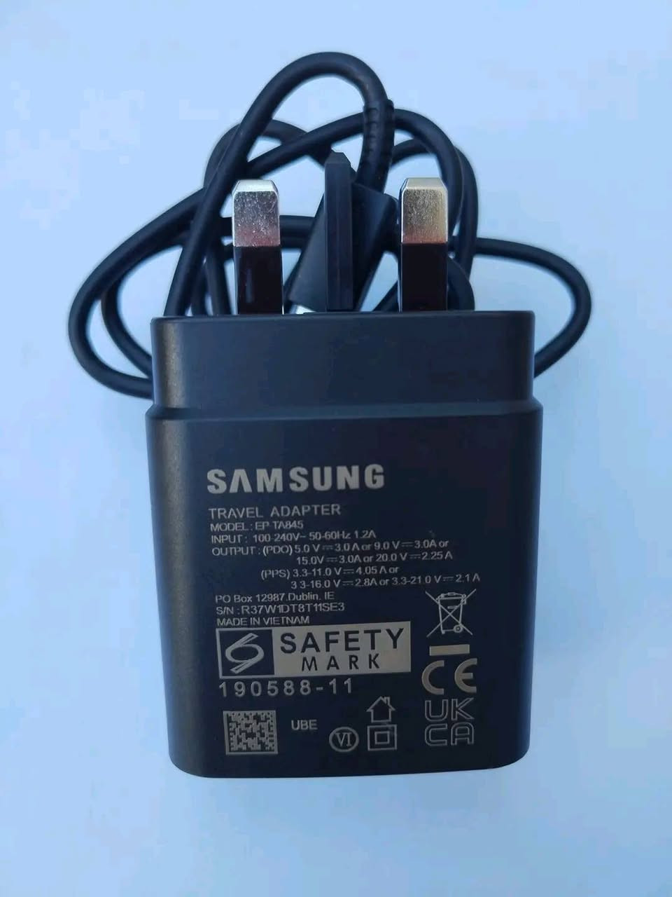 شاحنه اصلية وكالة شركة سامسونج 
 يشحن45واط شحن سريع جدا 2.0➡️
السعر 17الف معا التوصيل نهايتة 🔒


**إذا كنت صاحب هذا الإعلان وتريد حذفه لأي سبب، رجاءا أرسل رسالة إلى الدعم الفني**