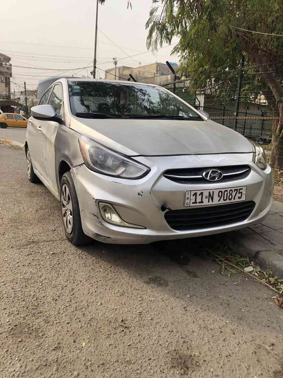 اكسنت للبيع موديل 17 وارد امريكي السيارة بدون صبغ بيها طخات بصيطة اموضحة السيارة بسمي مكينة 1600 gdi  تدفئه تبريد شغالات صدر جديد كير مكينة جدد تخم يايرات قبل ٣اشهر شادهن عنواني بغداد العطيفية الاولى قرب مستشفى الكرخ ***********
