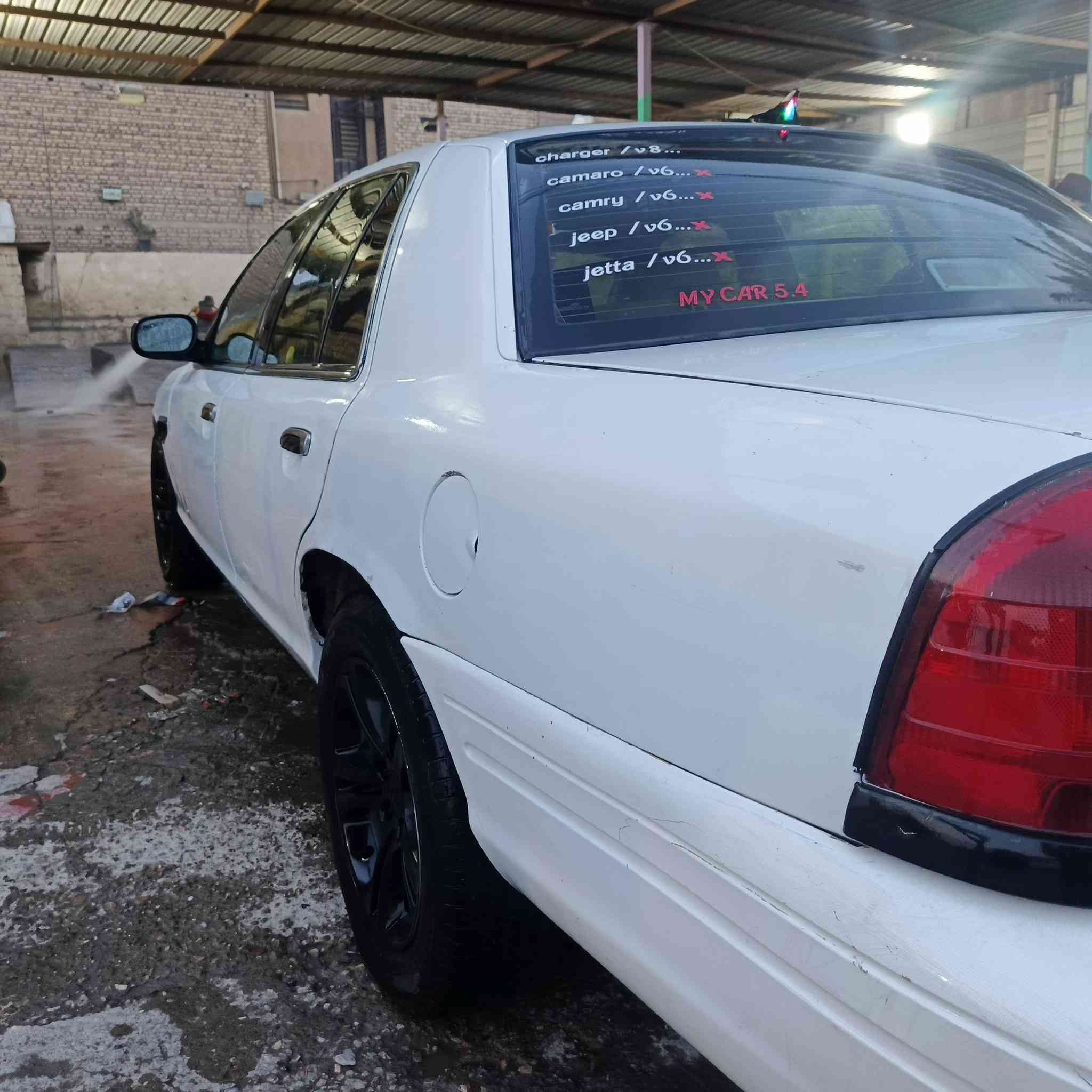 للبيع أو امراوس فورد فكتوريا ٢٠٠٧ سيارة كامله من كلشي كير مكينه تبريد تايرات ضفيرة جديده مكان بغداد  ***********السعر ٤٣
