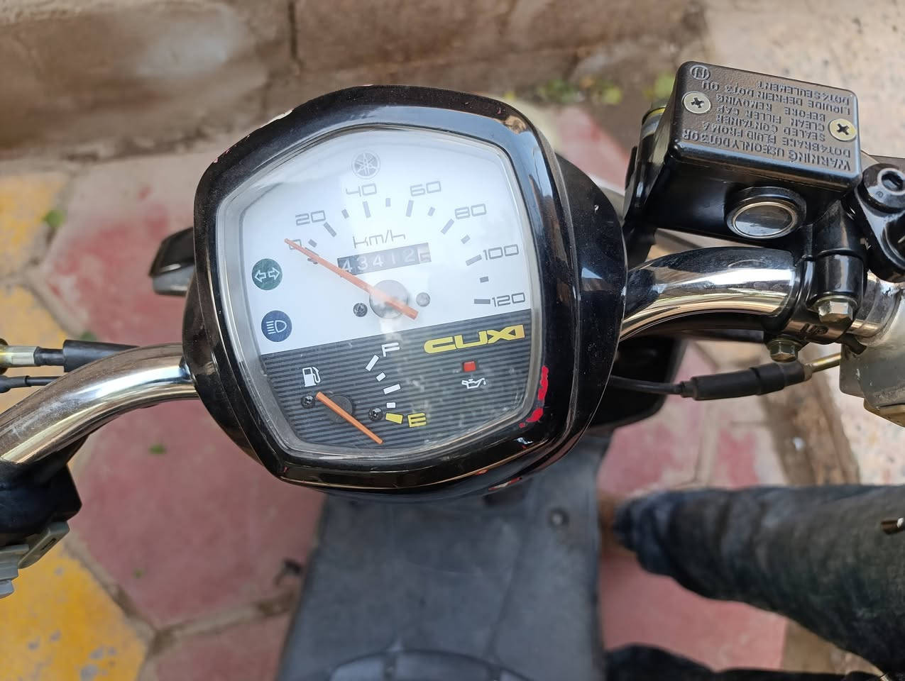 السلام عليكم دراجه بوليسي دراجه مقفوله مكينه بلادي والسعر بيها مجال ***********
