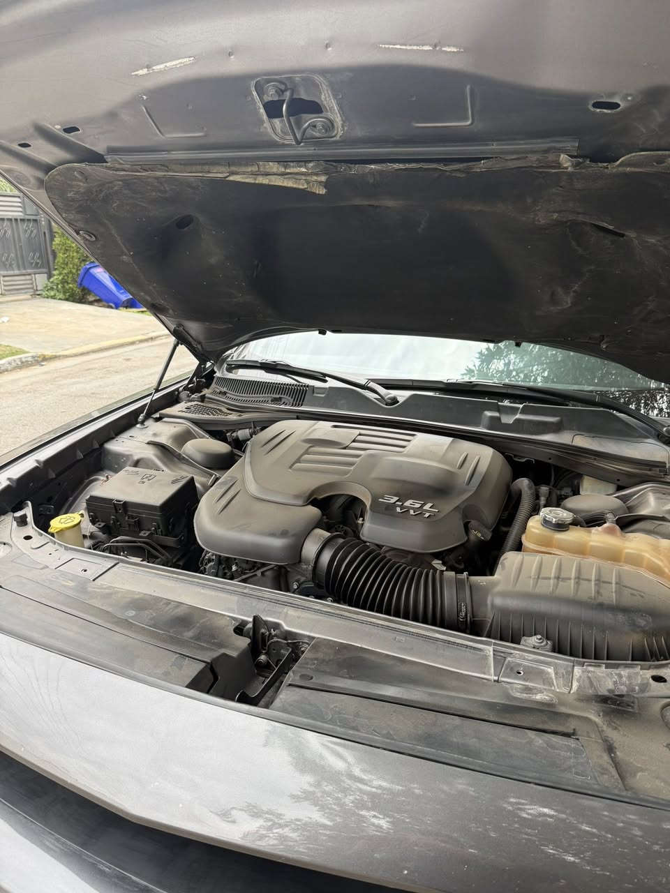 السلام عليكم
💢دودج جالنجر 2022 black top sxt 💢
شاشة كبيرة وباقي المواصفات الاعتيادي 
بولش جديد
ويل 20 بلاك اصل
ماشية 55 مايل
سستم صوت الباين
زرع لد انارة داخلي تحكم
عدسه عين الشيطان + زنون 
الحادث : جاملغ وبنيد وبيها جاملغ خلفي كلير من امريكا بدون لغد او شواصي كلها سليمه  
☎️للتواصل : ***********
💢 السعر 185 ورقه 💢
