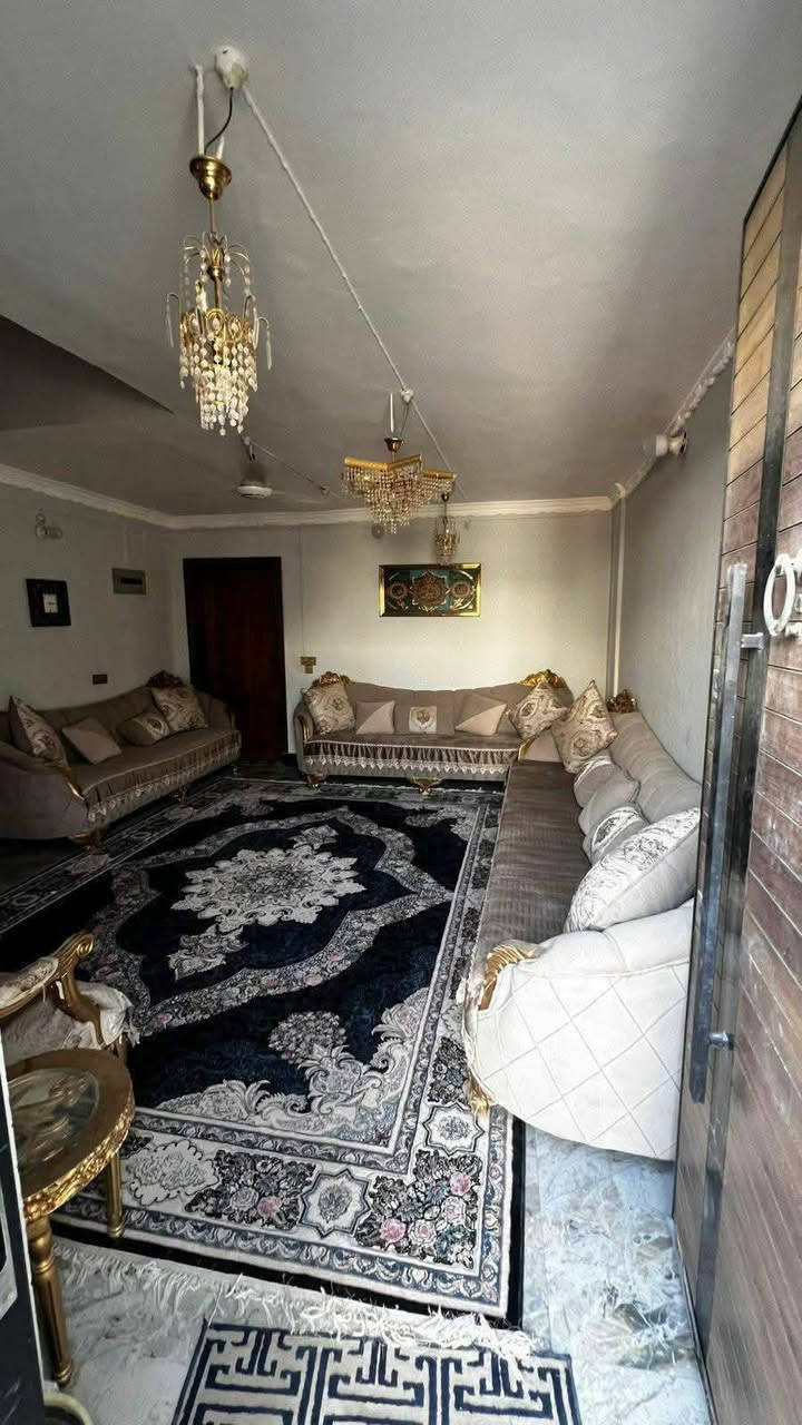 خلف كوفي علي الكردي المساحه 190.50 طابقين   ام الخيل الاولىى

حديقة

استقبال  عدد  1

وصاله عدد  2

غرف عدد 3

صحيات داخليه وخارجيه وفوق عدد 3

البيت ترميم جديد ماء ومجاري وسيراميك حديث

الاستفسار  ***********

***********

او مراجعة مكتبنا الكائن  الجزائر شارع المطاعم قرب صيدلية عالم الدواء اذا ارت بيع عقار او شراء او بناء او ترميم ما عليك فقط مراسلتن

المطور العقاري
