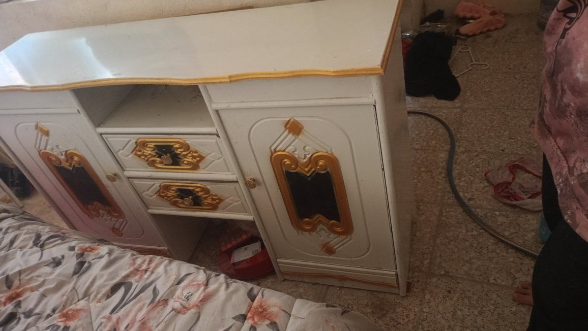 عندي غرافه نوم عراقي صباخ حرارب. نضيفه حلوه سبب لبيع ماعندي مكان كتنور مفصخ وجربيه ولبقي كامل سعر 650


**إذا كنت صاحب هذا الإعلان وتريد حذفه لأي سبب، رجاءا أرسل رسالة إلى الدعم الفني**