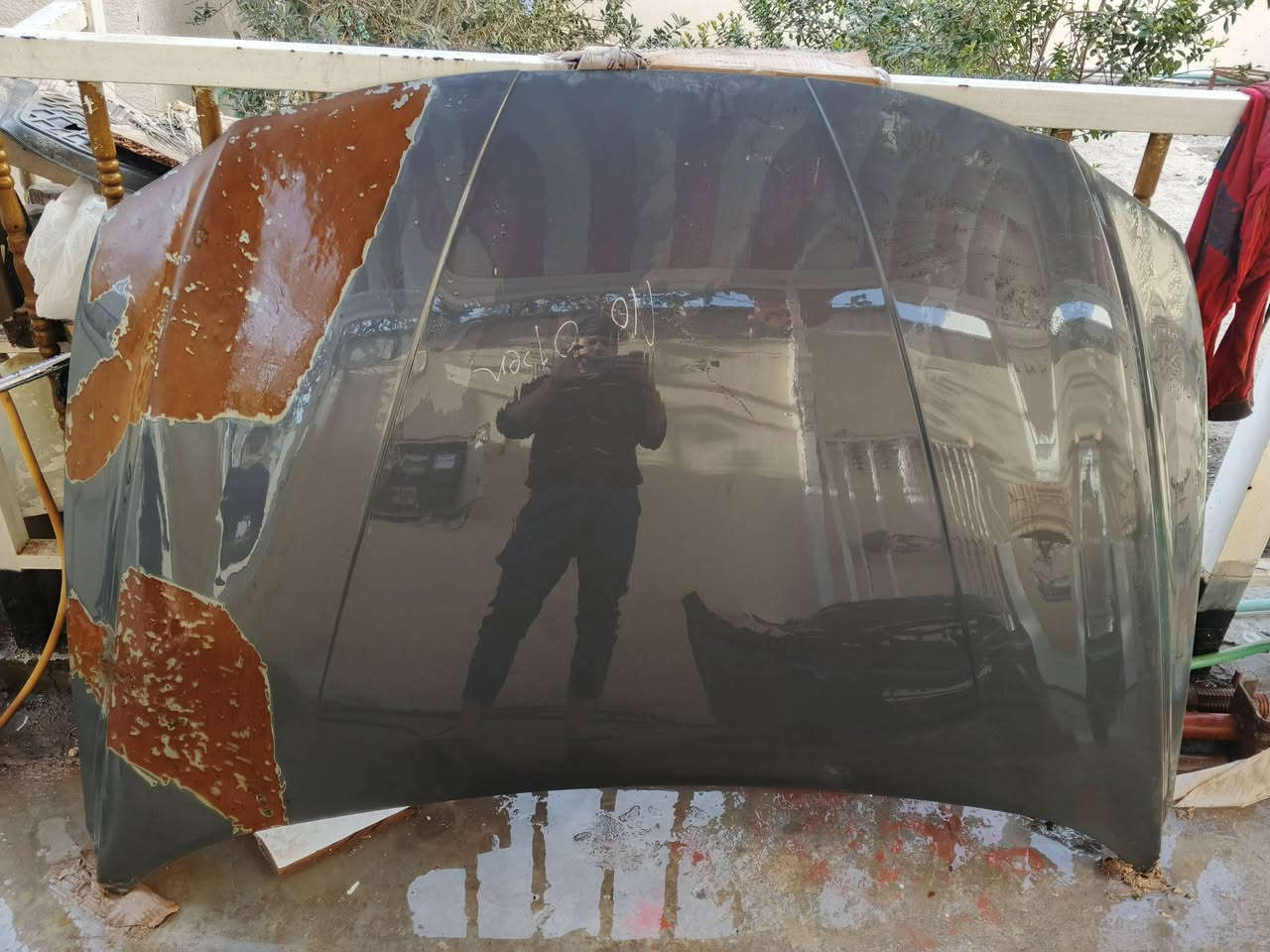 السلام عليكم غراض مال النترا موديل 24 لو 25 البيع لون البنيد رمادي غامق يعني سمنتي ودعاميه هم نفس لون 
*********** وحته لون سياره موجود
