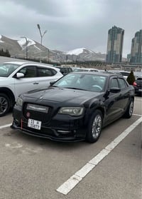 كرايسلر 300 • ٢٠١٦ • ١٢٩٠٠٠ كم