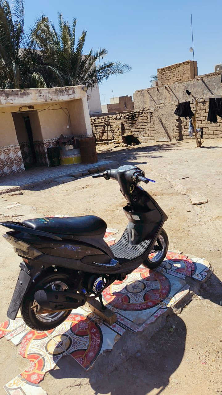 سلام عليكم دراجه ماكس عدله دراجه جاهزه كهرباء كله شغاله نكره سلف مكينه ما مفتوح لا تدخن ولا تنقص وتخبل كلشي ما نقصه سعر ٧٠٠وبيه مجال مكاني البصره قضاء القرنه ‭٠٧٨٧ ١٧٠ ٧٠٥٩‬
