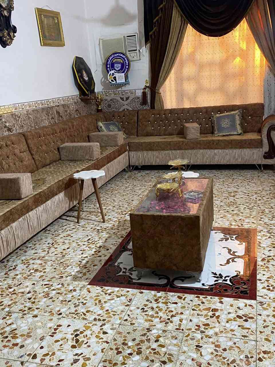 تخم ديوان١٥ متره للبيع جديد خيط ما مكطوع منه سعره مليون و ٣٠٠ / اي ستفسار ***********
