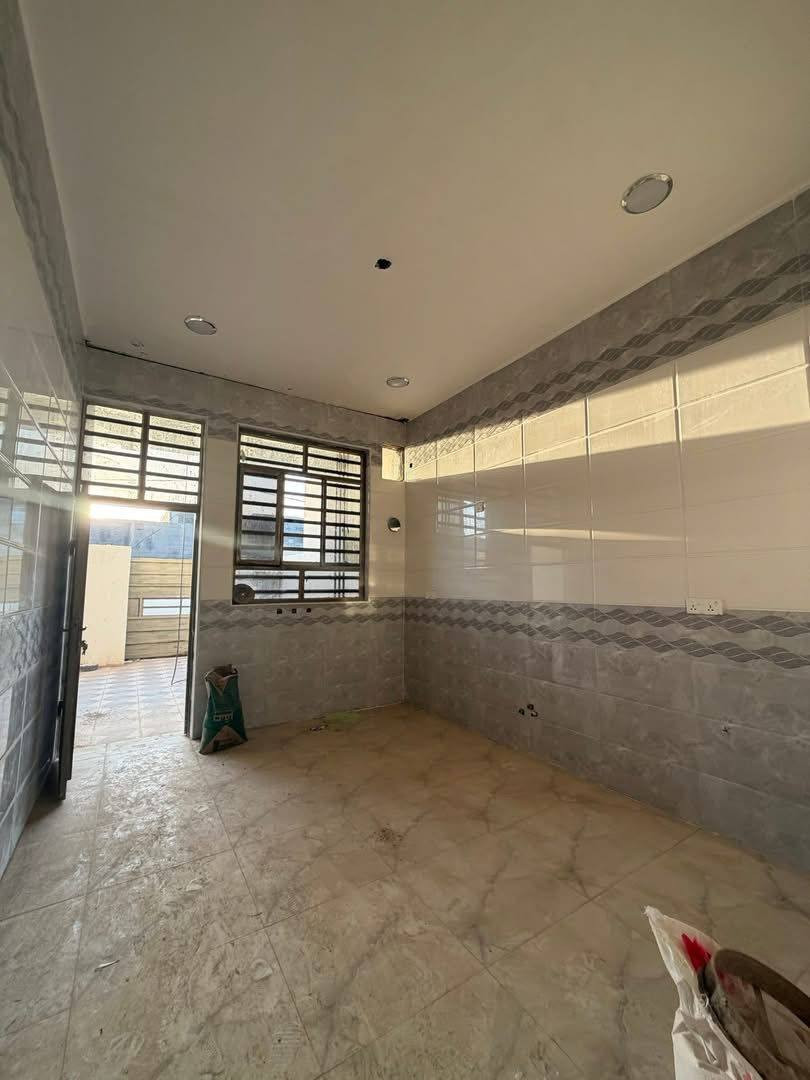 🏘️دار للبيــــــــــع  (بناء حديث ممسكون سابقاً)
فـٓــــــي آبـــــــو غــــــرق حـــــــي المرتضـــــــىٰ
_________________
المساحـــــة // 150م #طابـــــو #مــــــلك #صــــرف
الواجهــــــــة // 7.5م
النـــــــــــــزال // 20م
_________________
🧱#البنــــــــــــــاء
غرفـــــــــــة وصالــــــــــة وهـــــــــــول ومطبـــــــخ ومجمــــــــع صحيـــــــــات ومنـــــــــــاور وكـــــــــراج ... 
__________________

__________________💲
السعـــــــر 95 مليـــــــون ممگـــــــن تفــــــاوض
__________________💲

__________________
#مكتـــــــــب
           🏘️أمـــــــــــلاك بابــــــــــــل للعقـــــــــار🏘️
#الكائـــــــــن
 شارع_الكرامة_قرب_الضريبة_مقابل_التخطيط_العمراني
        ***********📞☎️📞***********
_____________________________________________
