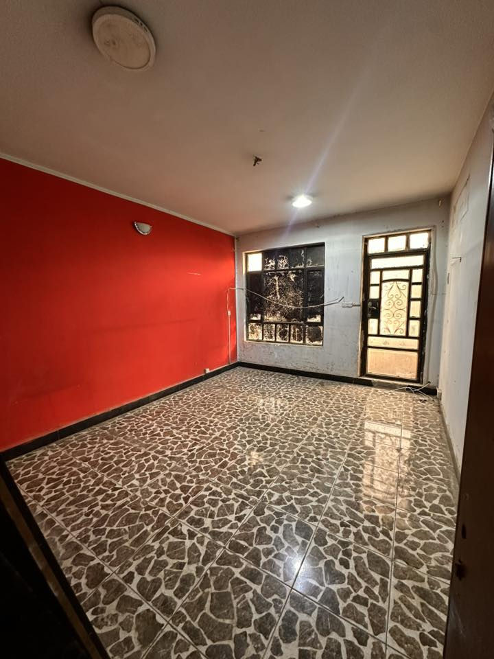 #للايجار____في____السيدية
50 متر غرفتين صالة مطبخ خدمات

مقابيل العقار تشجير كراج سياره

الايجار :700 الف وبي مجال

اي تصليحات صبغ بالبيت ينزل من سعر الايجار

للاستفسار :***********

مكتب الفهد الهندسي مقابيل لحوم جويلي
