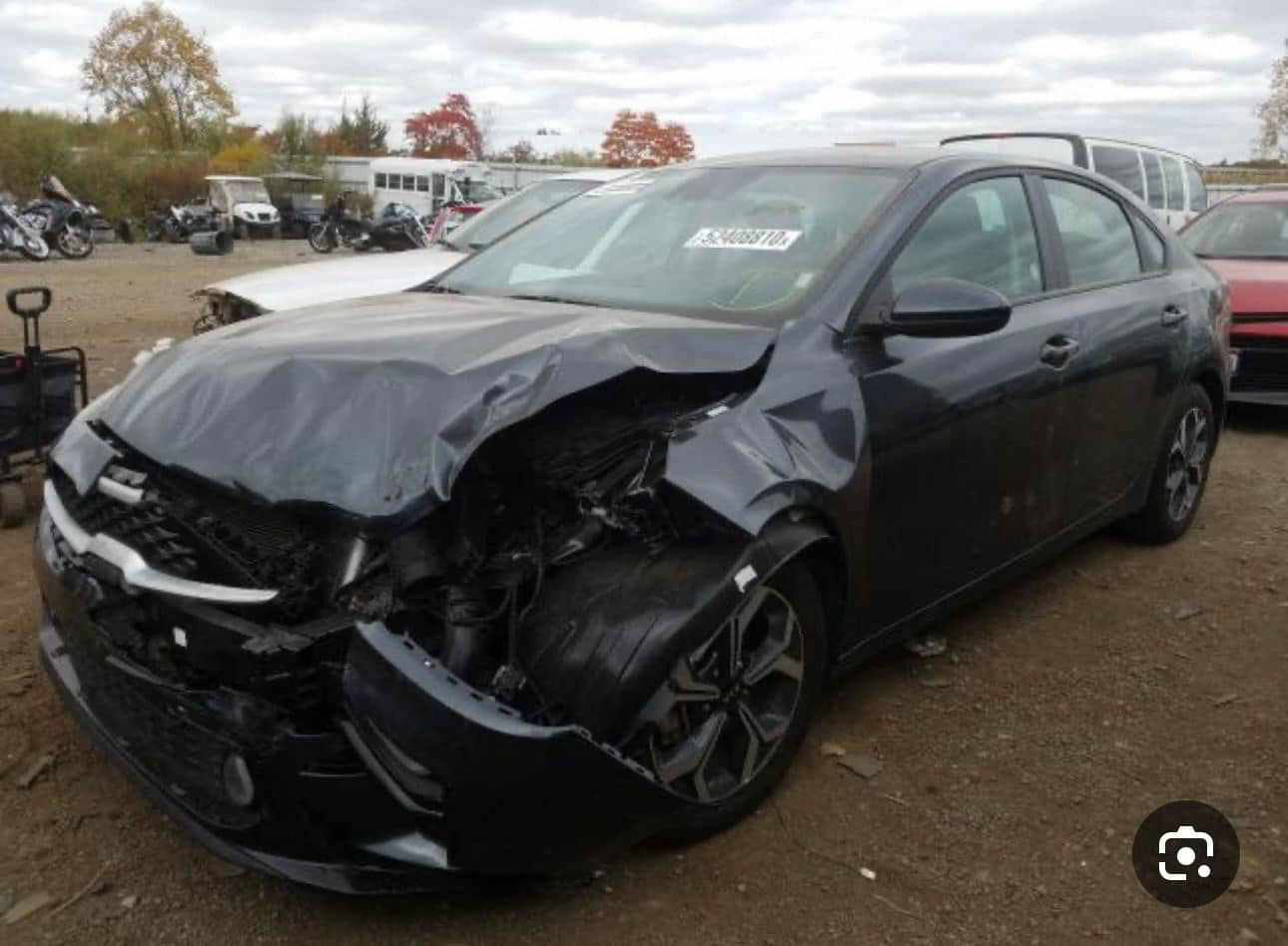 السلام عليكم 

فورتي موديل 2019 للبيع 

رقم بغداد بأسمي

محرك 2000 دوش المرغوب

ماشية 92 

حادث امريكا جاملغ وبنيد نفسهن معمرات ومصبوغات والسيارة  صار  بيها حالوب بالعراق وعفته على وضعيتة 

جاهزة من كلشي وما بيها نقص مال جناي
وهذا السونار مالتها والسيارة نصبتها حلوة  
تجي تشوفها بعينك احلى من الصور بهواي

تخم تاير جديد محرك كير مكفولات كفالة عامة 

مكانها بغداد البلديات بتقاطع الكهرباء

للأستفسار أكثر الاتصال على الرقم 

***********
