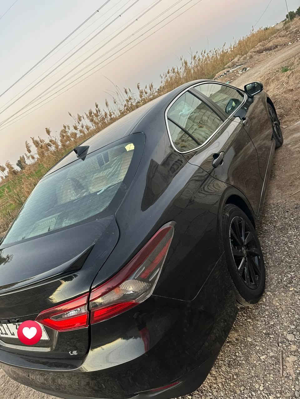 السلام عليكم للبيع كامري أمريكي بيها أربع قطع صبغ جاملغ خلفي وبنيد وجاملغ امامي ضررها خلفي  فقط امامي بدون ضرر باسمي رقم بغداد مكاني واسط ماشيه 33 الف مكينه 2500 سعر 165 ——***********
